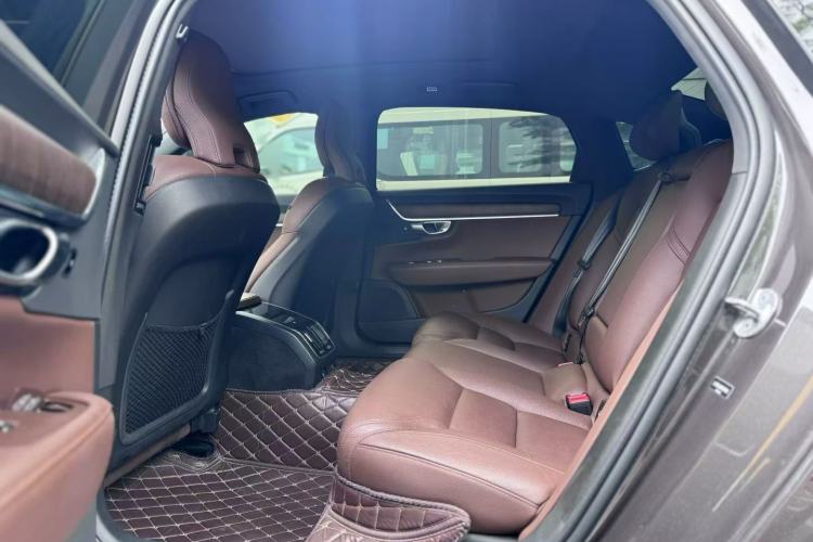 Used Volvo S90 2023 B5 Zhiyuan Luxury Edition
