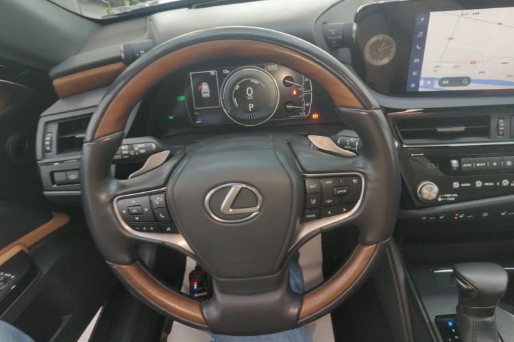 Used Lexus ES 2022 300h Executive Edition