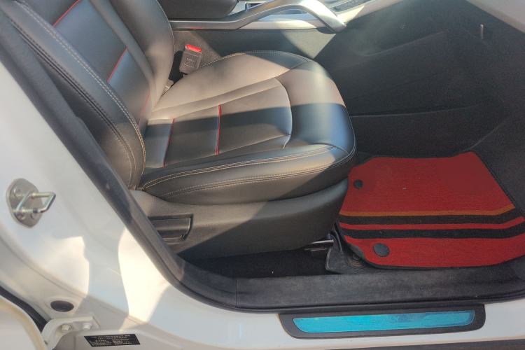 Used Geely Auto Emgrand X7 Sport 2018 1.8TD Automatic Two-Wheel Drive Smart Connect 4G Internet Edition