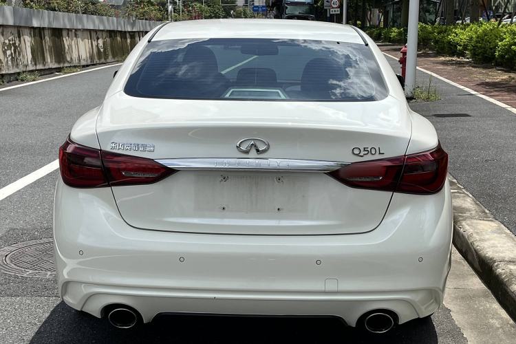 Used Infiniti Q50L 2018 2.0T Enjoyment Version China VI Standard
