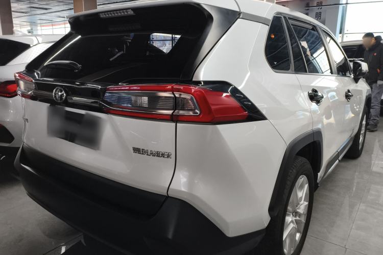 Used Toyota Wildlander 2022 Updated Version 2.0L CVT Two-Wheel Drive Leading Edition
