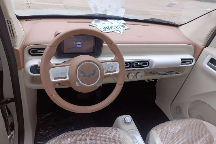 Used Wuling Hongguang MINIEV 2024 3rd Generation 215km Youth Edition
