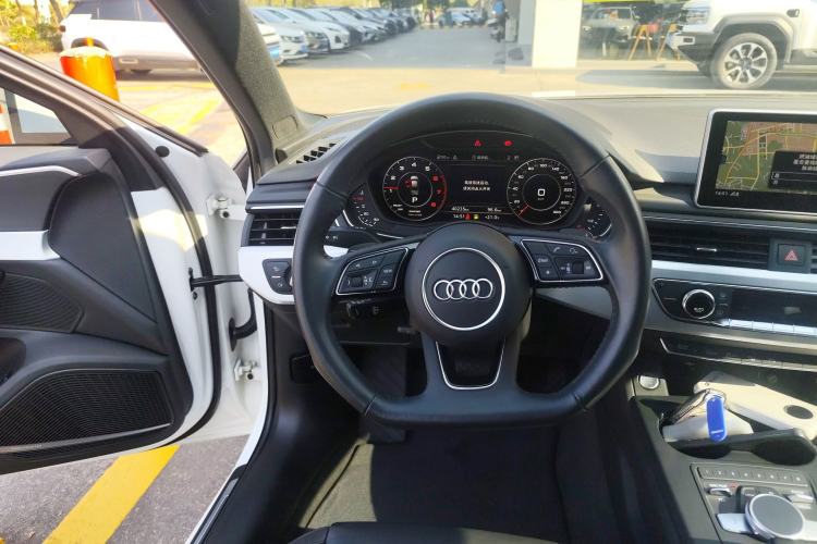 Used Audi A4L 2019 40 TFSI Fashion Edition China VI Emission Standard
