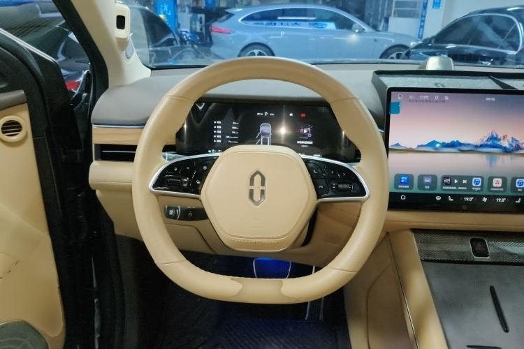 Used Hima AITO M7 2024 1.5T Intelligent Driving Rear-Drive Max Edition 6 Seats
