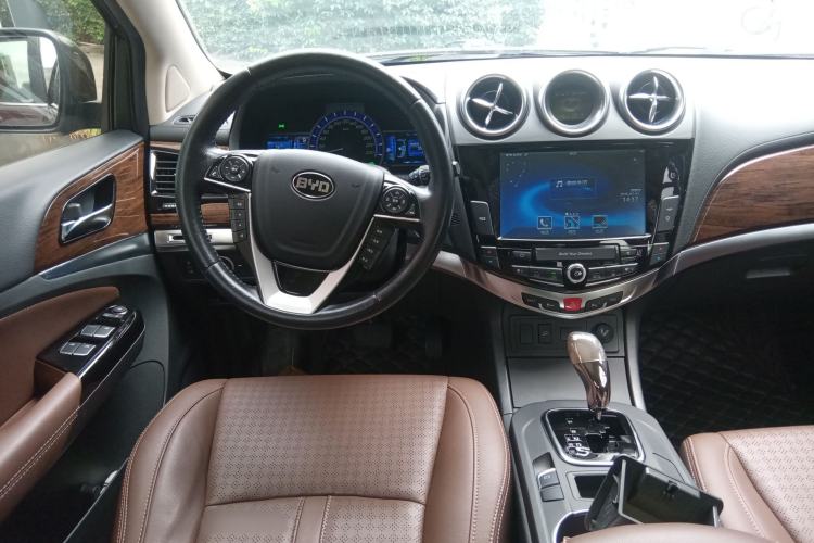 Used BYD S7 2016 2.0T Automatic Prestige Plus
