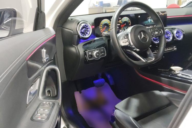 Used Mercedes-Benz A-Class 2022 Revised Version A 200 L Sport Sedan Fashionable Style