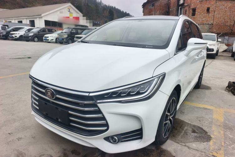 Used BYD Song MAX 2018 1.5T Automatic Smart Connect Elite Model with 6 Seats