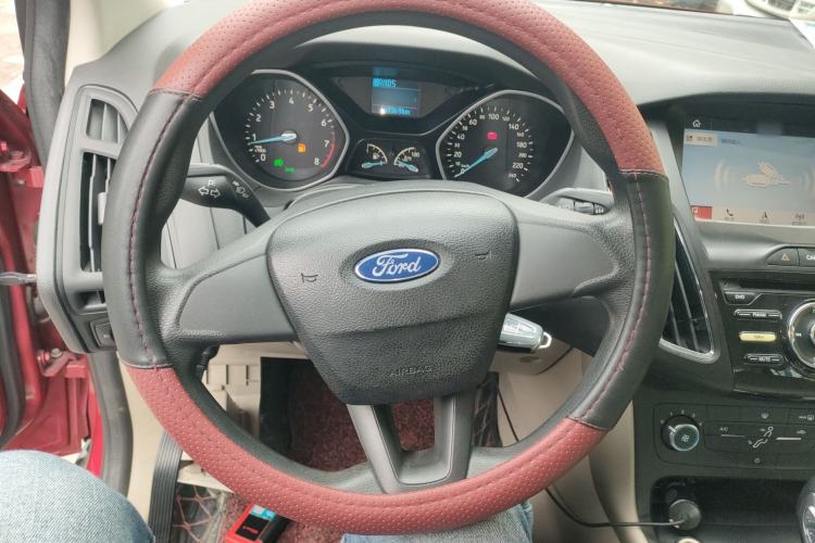 Used Ford Focus 2015 Sedan 1.6L Automatic Comfort Model
