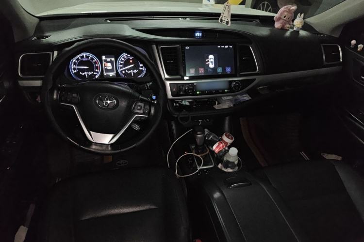 Used Toyota Highlander 2018 2.0T Four-Wheel Drive Luxury Edition 7 Seats China V Emission Standard