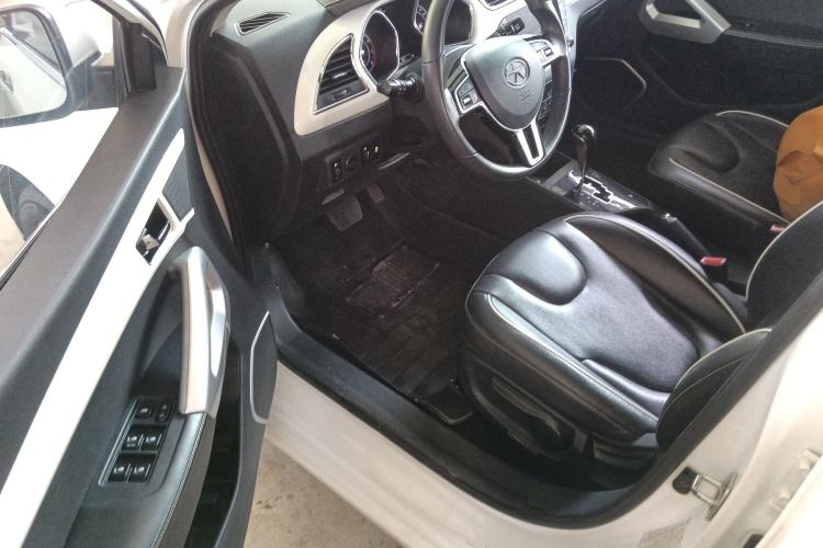 Used  Refine S2 2015 1.5L CVT Luxury Smart Version