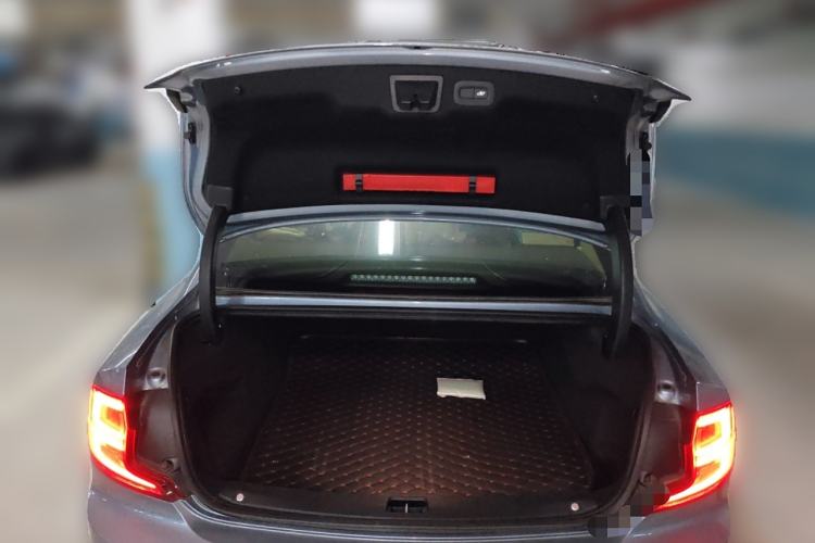 Used Volvo S90 2019 T5 Zhiyi Edition
