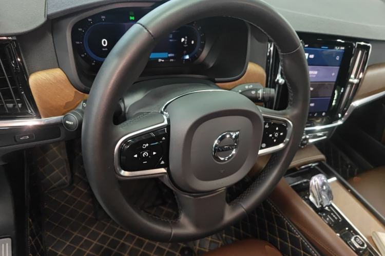 Used Volvo S90 2023 B5 Zhiyi Luxury Edition