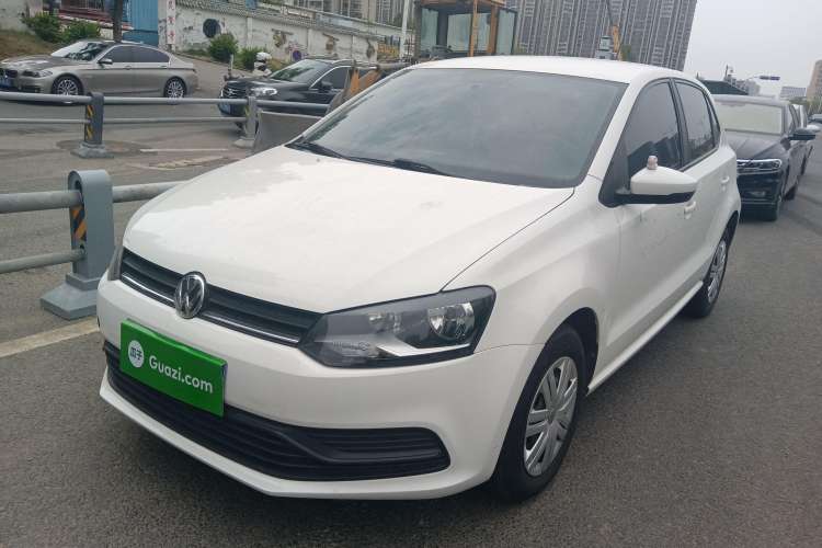 Used Volkswagen Polo 2016 1.4L Manual Fashion Model