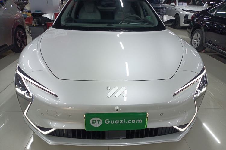 Used  L7 2022 Dynamic Model
