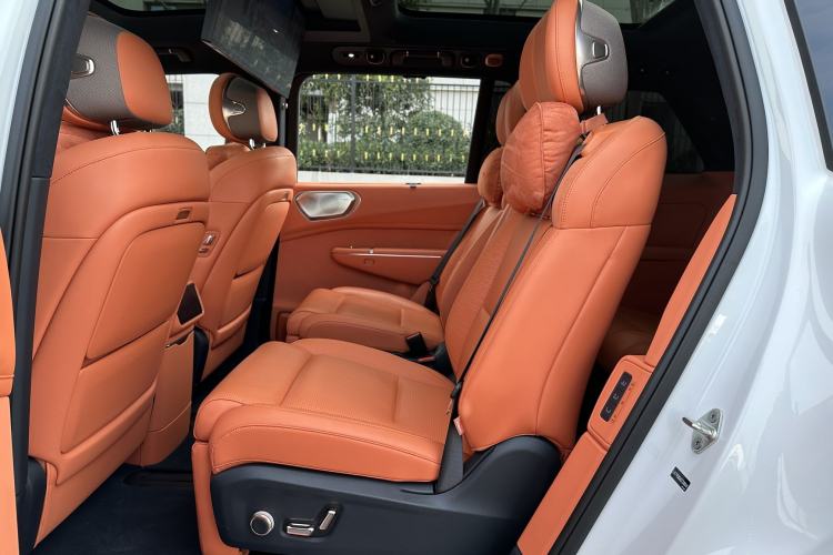 Used Lynk & Co 900 2025 2.0T Ultra
