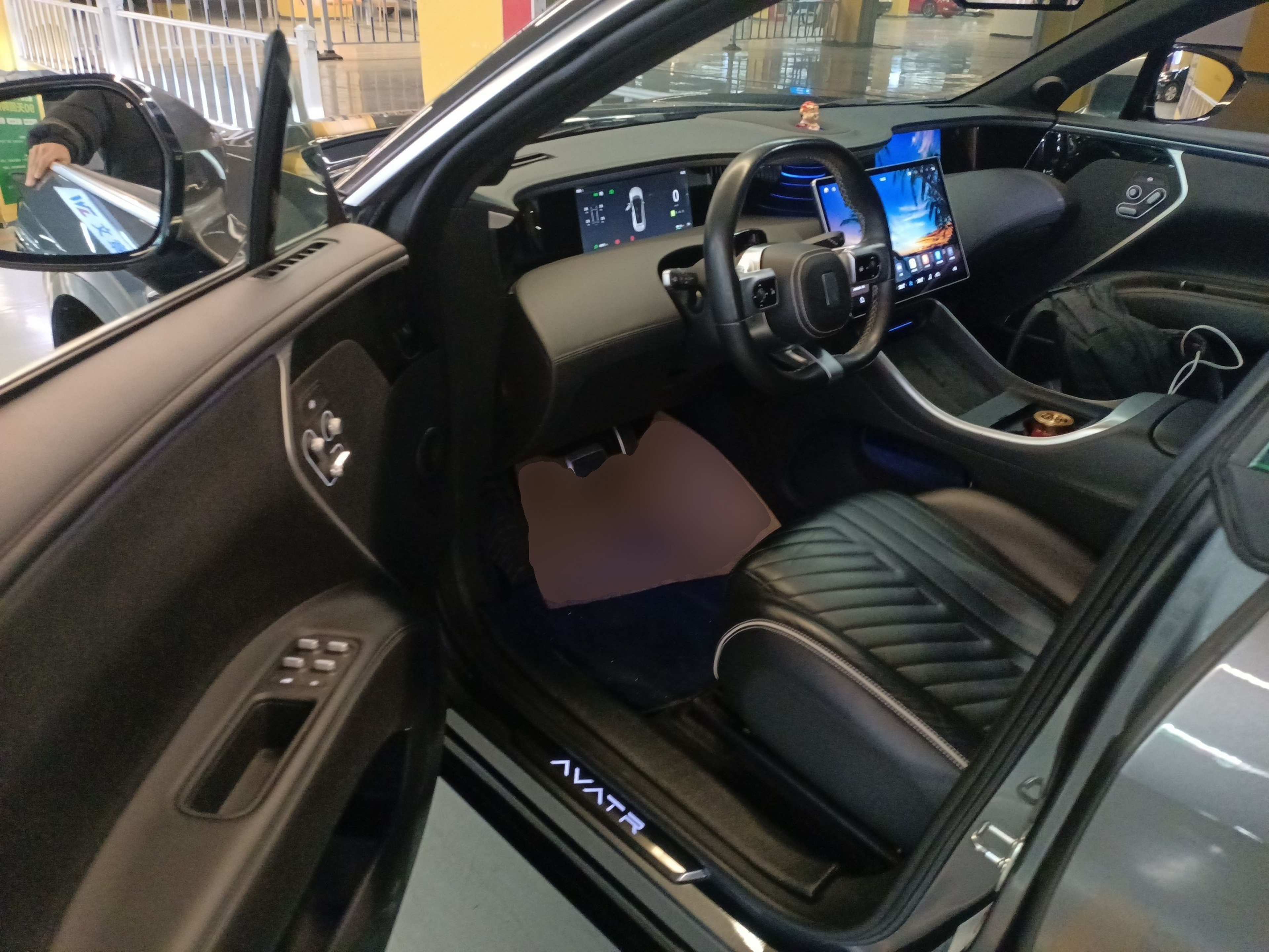 Переднее сиденье в автомобиле