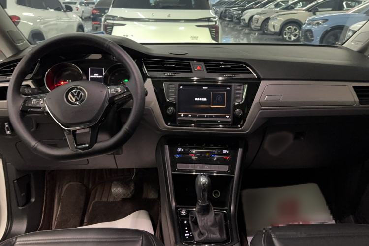 Used Volkswagen Touran 2021 Volkswagen Touran L 280TSI DSG Boundary Edition 7-Seater
