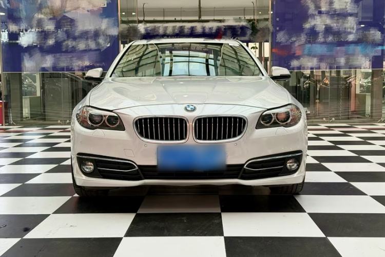Used BMW 5 Series 2014 525Li Luxury Design Package
