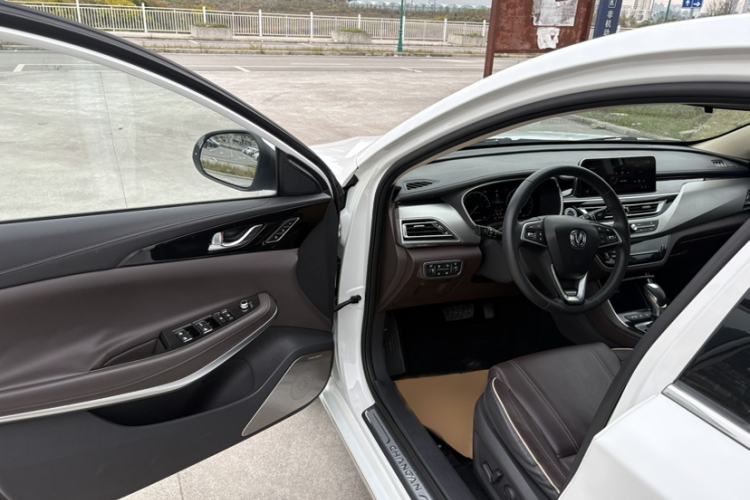 Used Changan Raeton CC 2018 1.5T Automatic Zunya Model China V Standard
