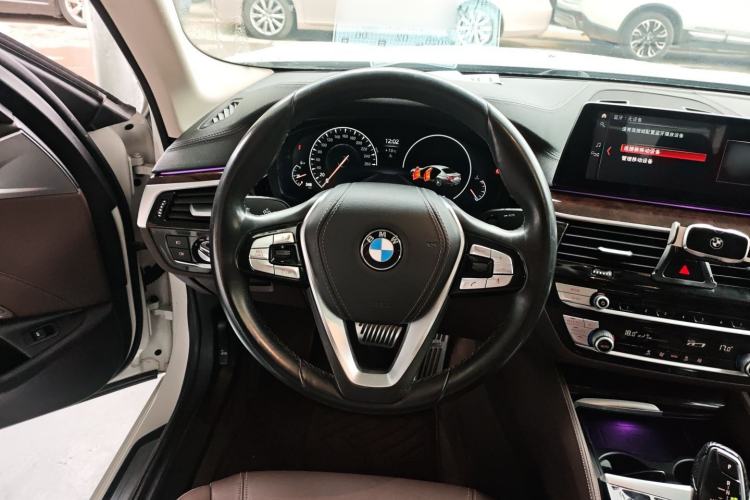 Used BMW 5 Series 2019 525Li Luxury Package
