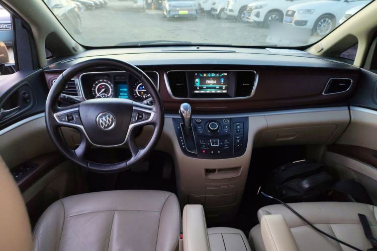 Used Buick GL8 2018 28T Luxury Model China VI Standard
