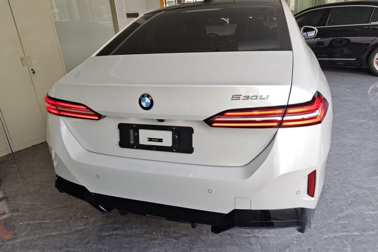 Used BMW 5 Series 2025 530Li Luxury Edition M Sport Package
