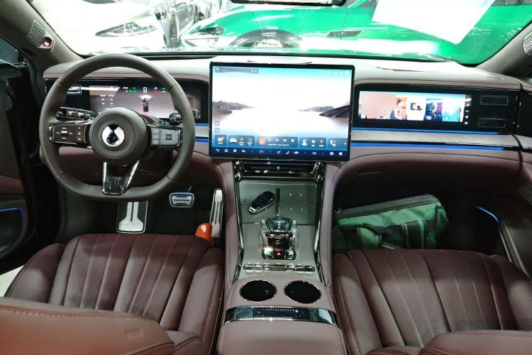 Used Denza Z9GT 2024 1100 Four-Wheel Drive Ultra Version
