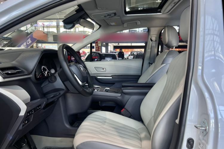 Used Toyota Sienna 2024 2.5L Hybrid Comfort Edition
