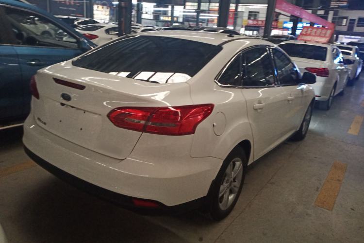 Used Ford Focus 2018 Sedan Classic 1.6L Automatic Comfort Plus Smart Drive Version
