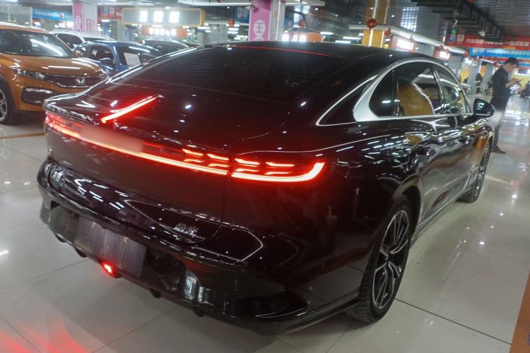 Used VOYAH PASSION 2024 PHEV Four-Wheel Drive Ultra-Long Range Flagship Model