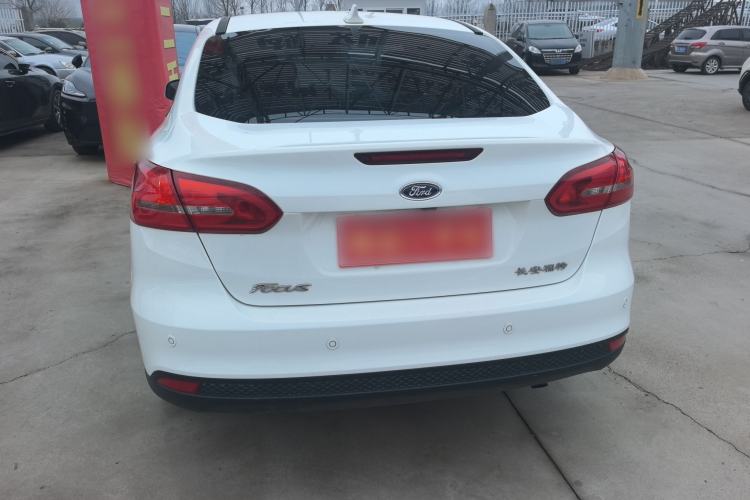 Used Ford Focus 2018 Sedan Classic 1.6L Automatic Trendy SmartDrive Edition
