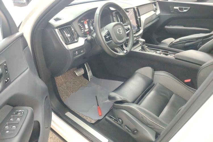 Used Volvo XC60 2020 T5 4x4 Smart & Dynamic Sport Edition