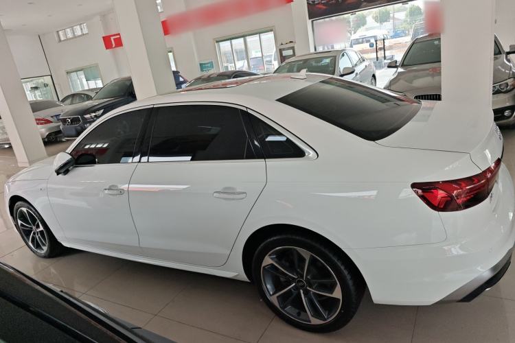 Used Audi A4L 2022 40 TFSI Fashion Dynamic Model
