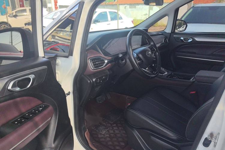 Used GAC Trumpchi M6 2021 270T DCT Luxury Edition (7 Seats)
