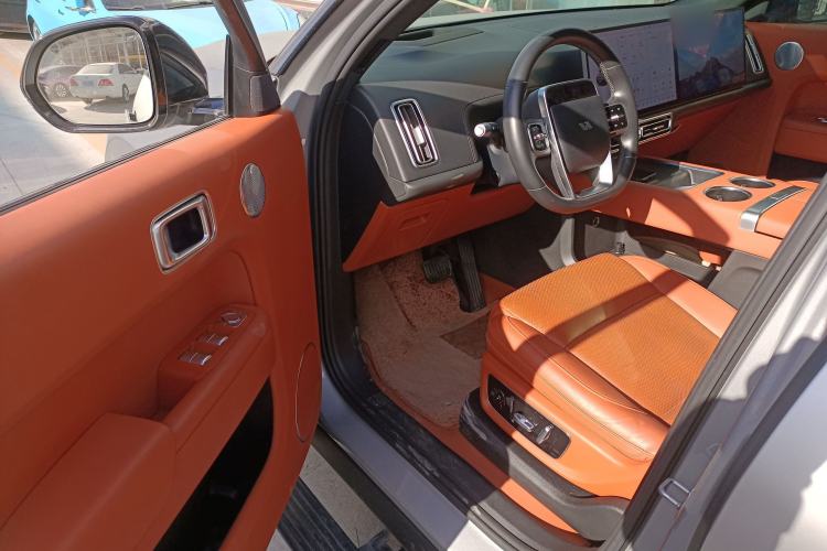 Used Li Auto L8 2023 Pro Model
