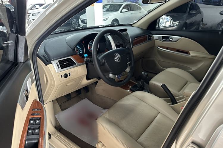 Used Buick Excelle 2013 1.5L Manual Luxury Model
