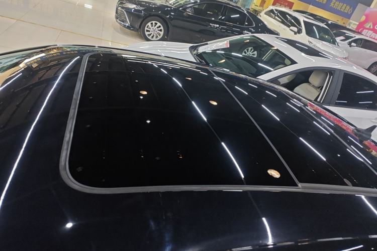 Used Volkswagen Passat 2020 330TSI Luxury Edition China VI