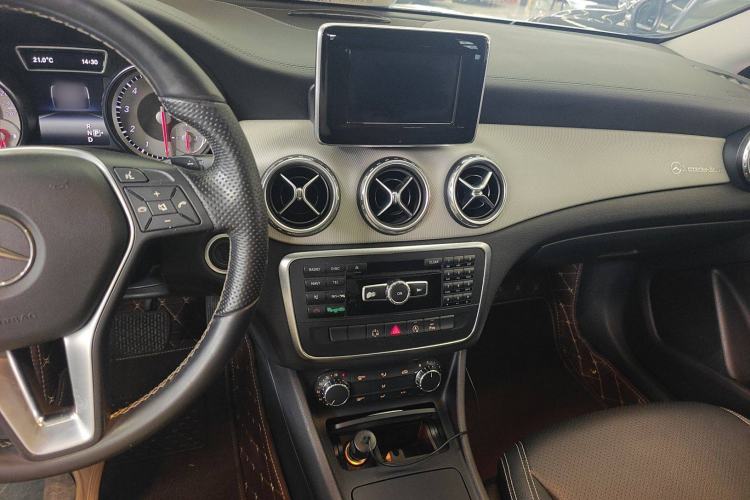 Used Mercedes-Benz GLA 2015 GLA 200 Fashion Model