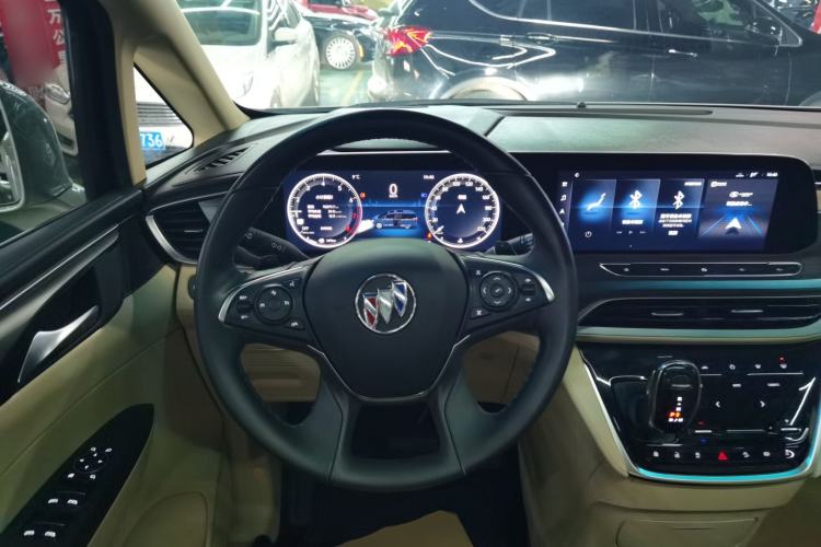 Used Buick GL8 2022 ES Landtrek 653T Luxury Edition