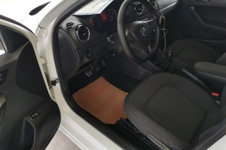 Used Volkswagen Jetta 2019 Dream Edition 1.5L Manual Fashion Version
