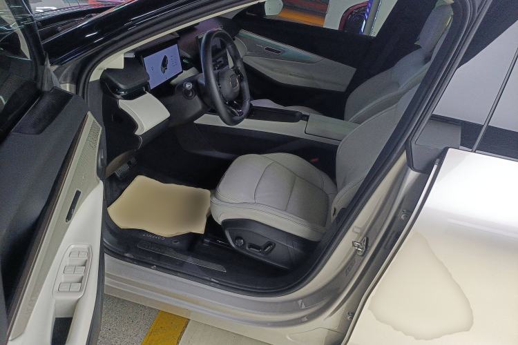 Used Lynk & Co 08 EM-P 2023 220km All-Wheel-Drive Performance Halo