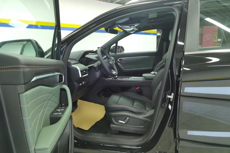 Used Geely Auto Haoyue L 2024 2.0T DCT Prestige Version