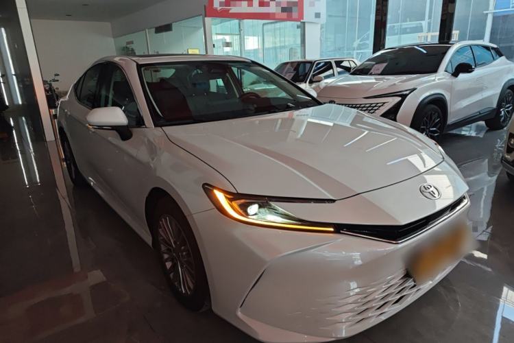 Used Toyota Camry 
