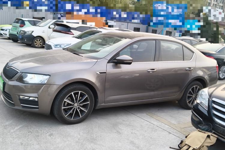 Used Skoda Octavia 2016 1.6L Automatic Smart Drive Edition
