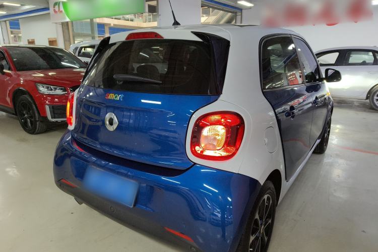 Used  forfour 2016 1.0L 52 kW Passion Edition
