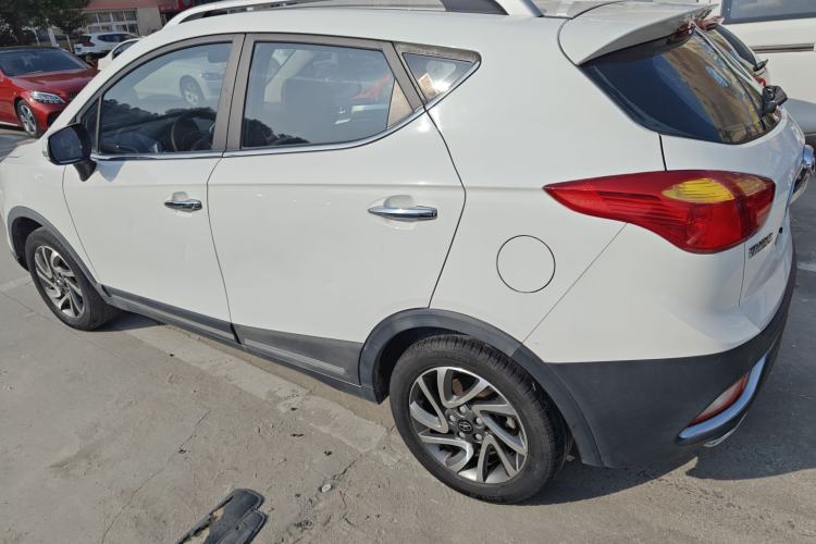 Used  Refine S3 2016 1.5L Manual Luxury Smart Version
