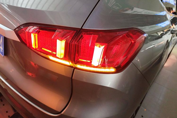 Used Wey VV6 2018 2.0T Two-Wheel Drive Flagship Version China V Standard