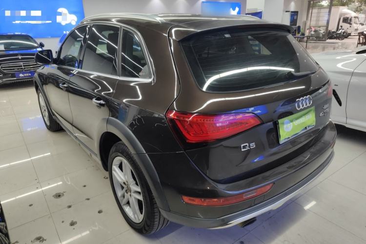 Used Audi Q5 2017 Plus 40 TFSI Technology Model