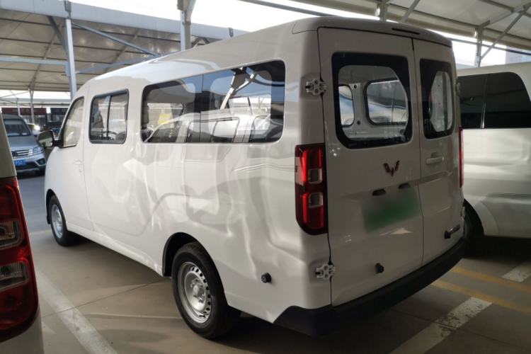 Used Wuling Yangguang 
