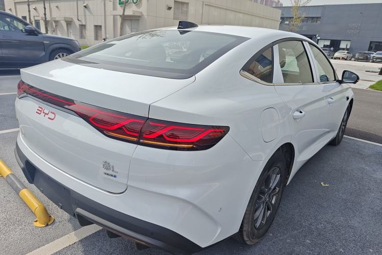 Used BYD Qin L 2025 DM-i Smart Drive 80KM Leading Model
